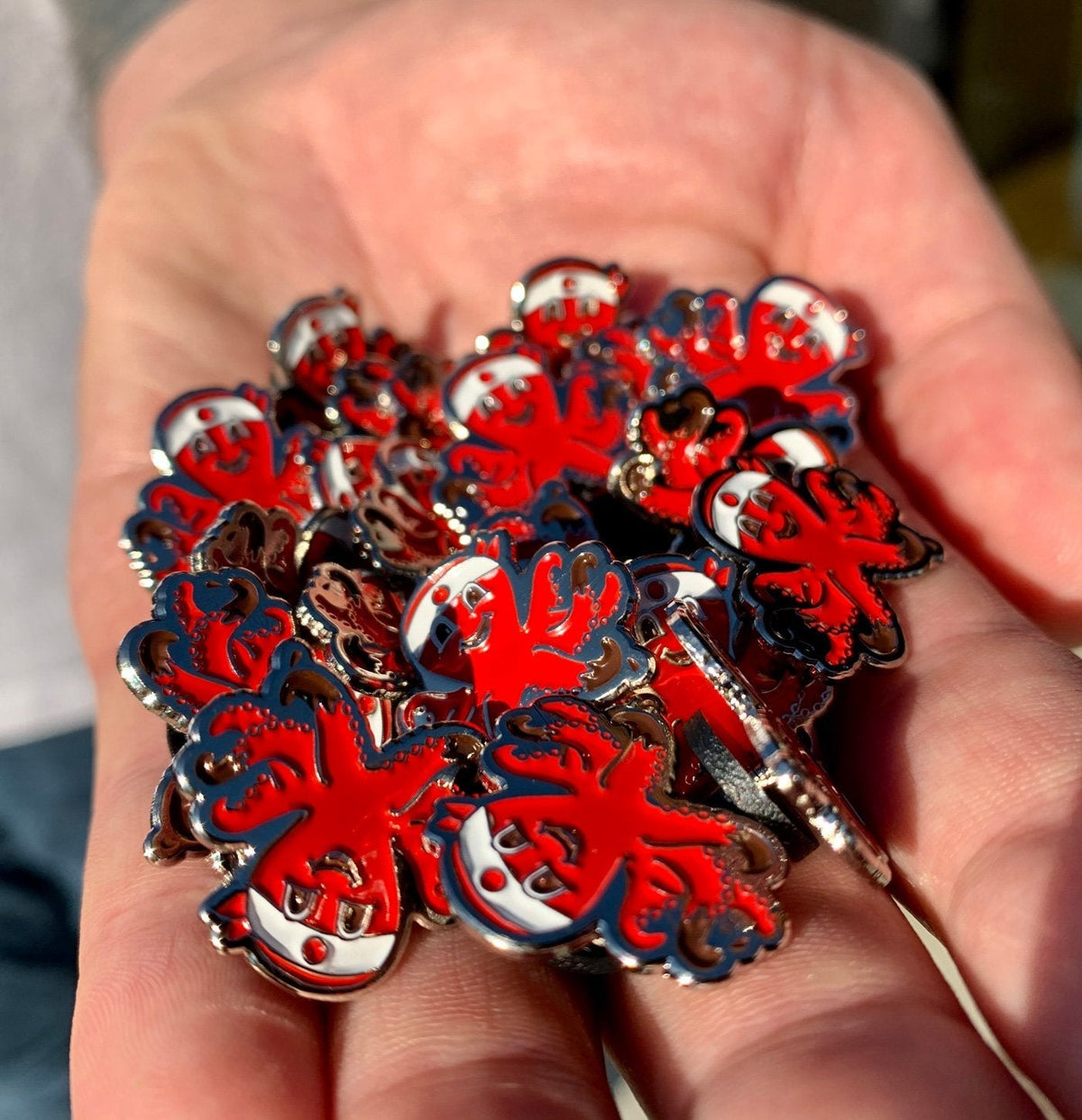 Red Octo Pin J1